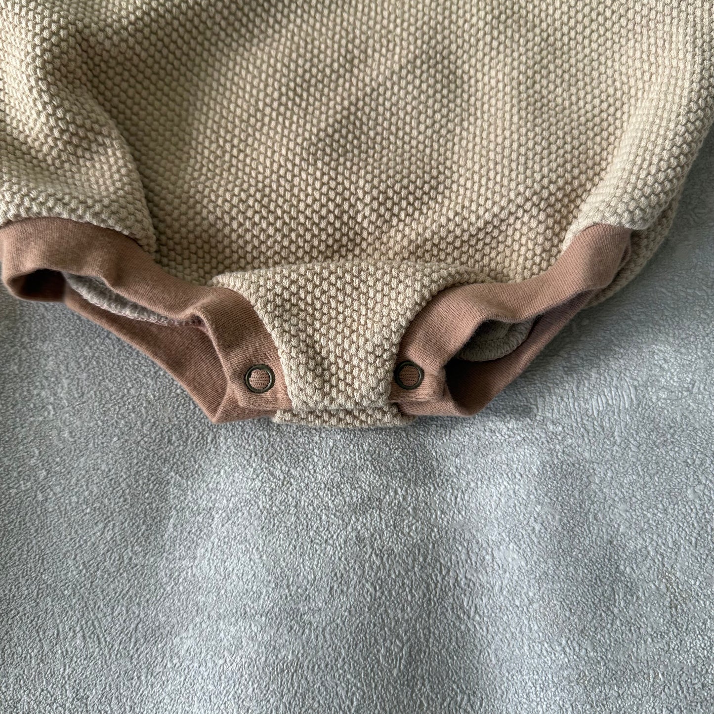 Tweekleurig rompertje