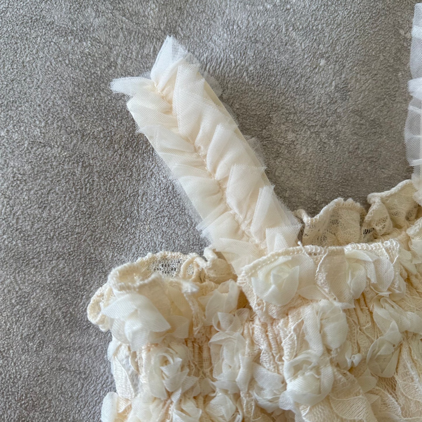 Kanten jurk met bloemen