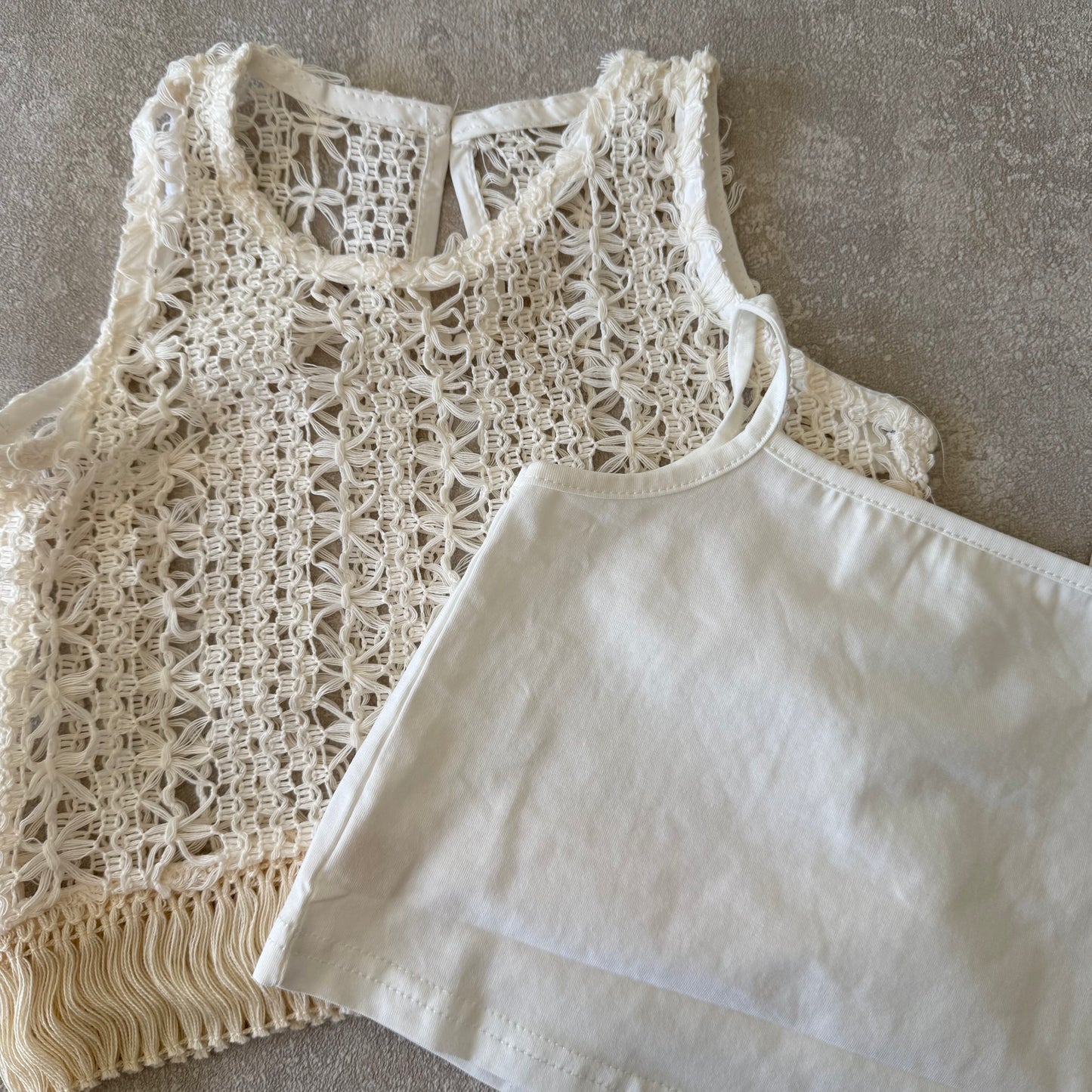 Vest met spijkerbroek