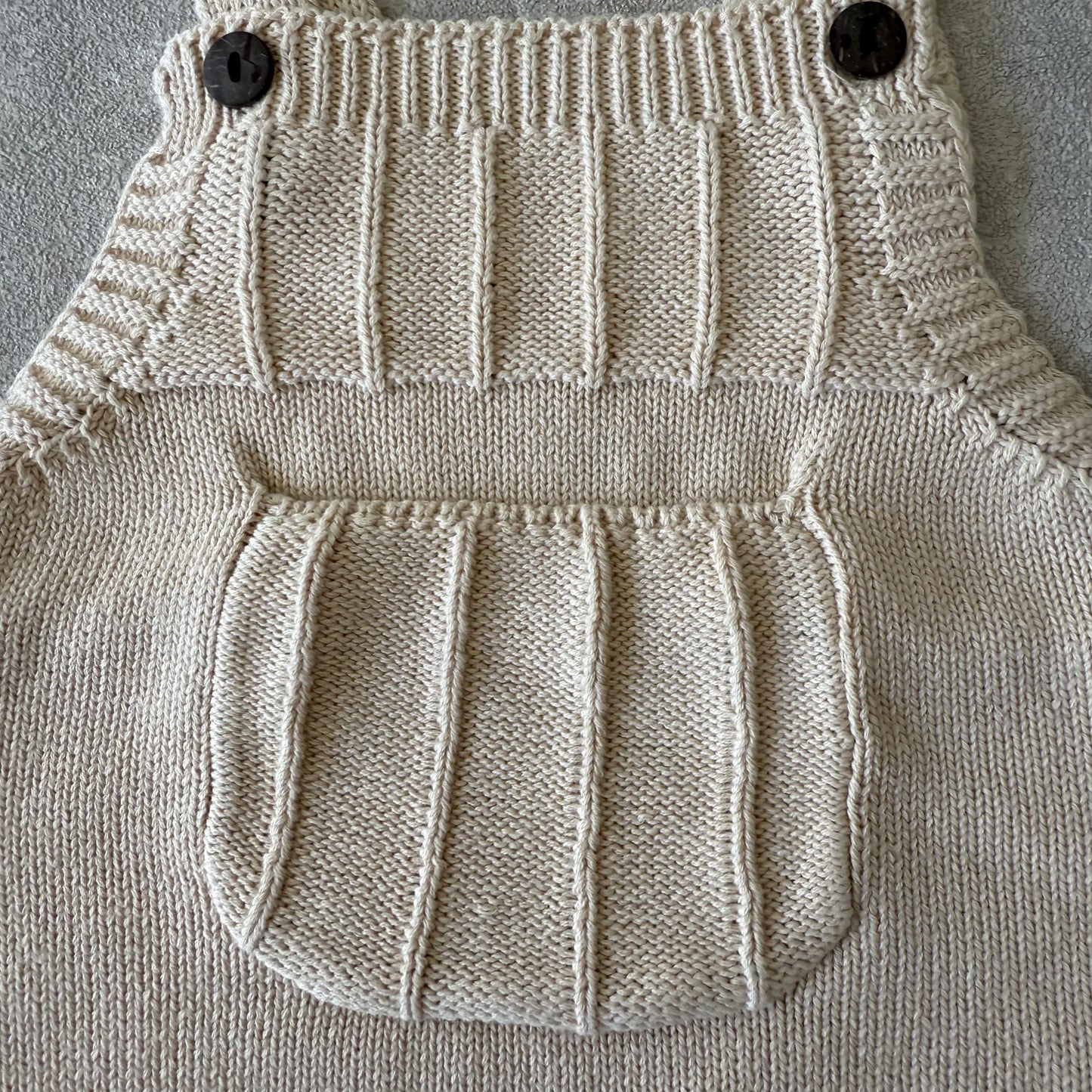 Gebreid rompertje abrikoos