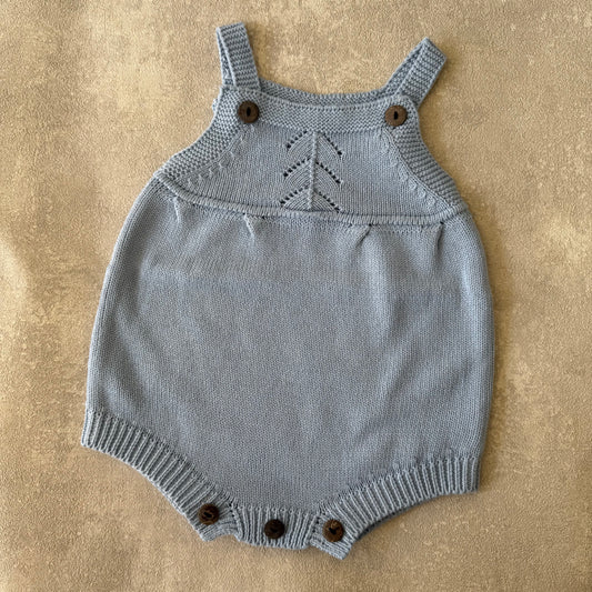 Blauw gebreid rompertje