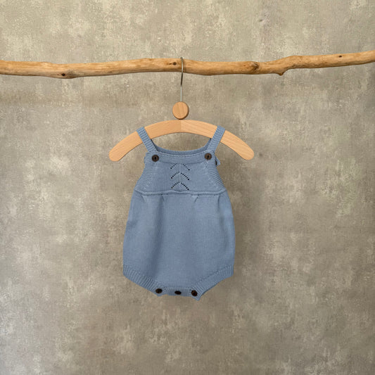 Blauw gebreid rompertje