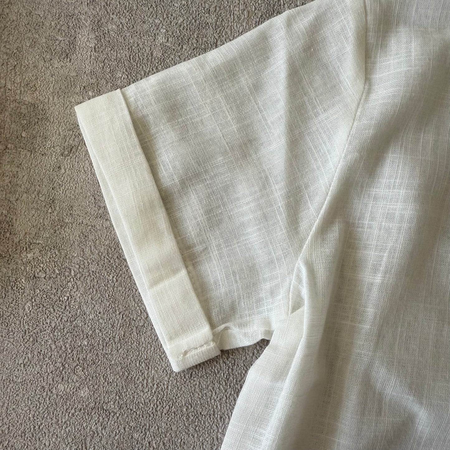 Shirt met geborduurde vogel