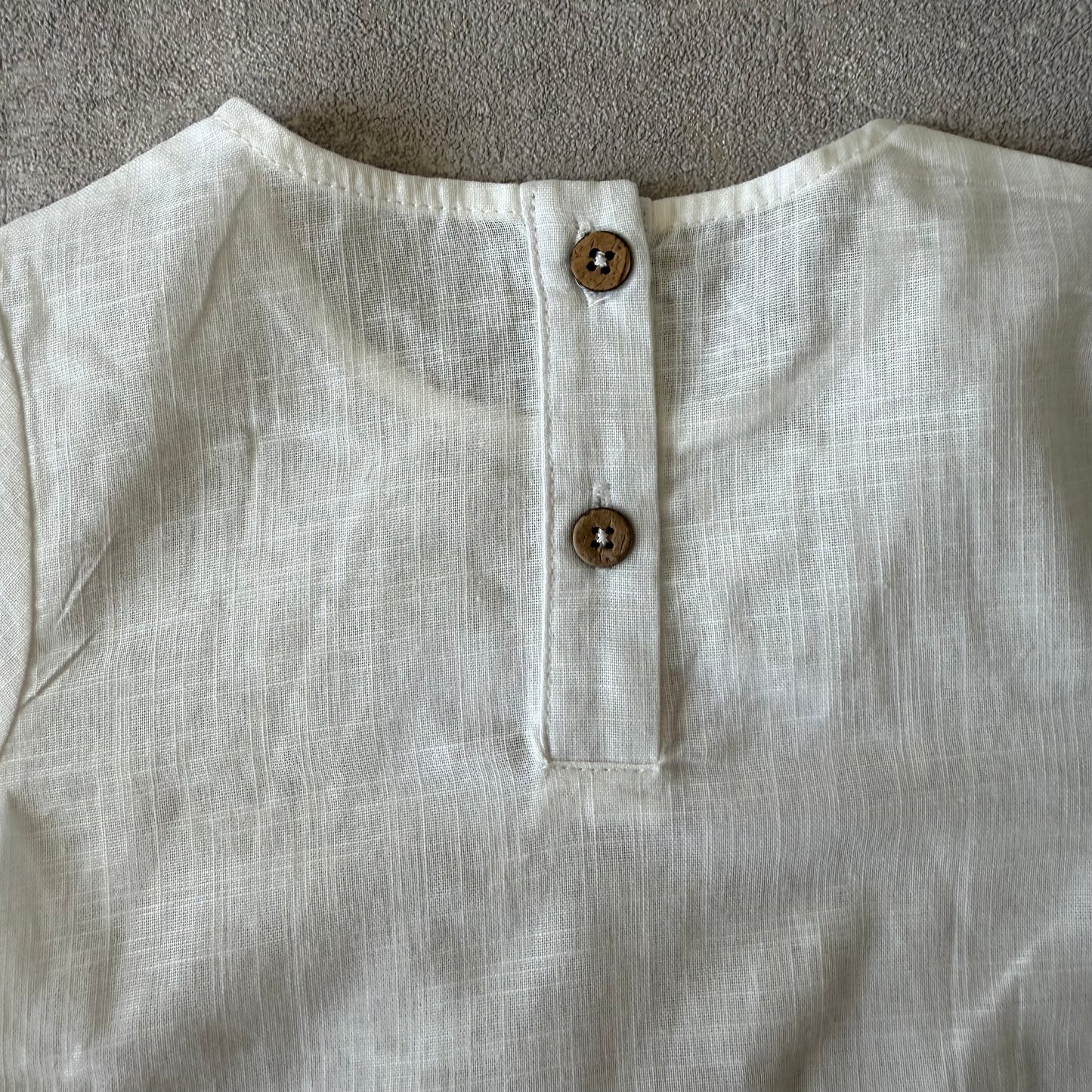 Shirt met geborduurde vogel