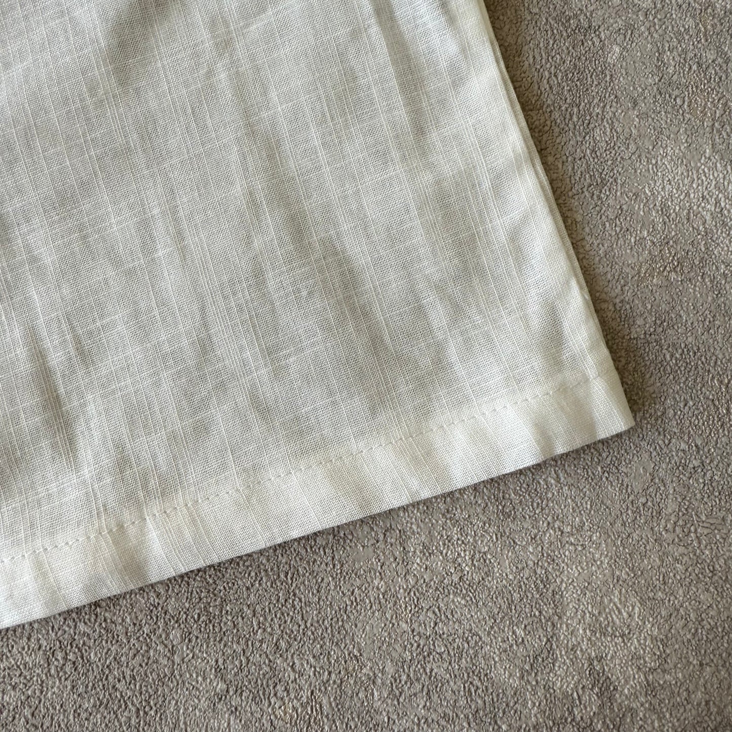 Shirt met geborduurde vogel