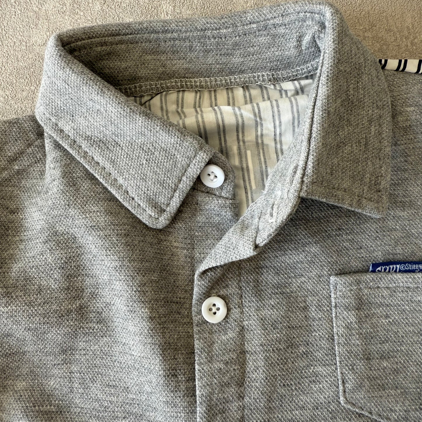 Shirt grijs en strepen