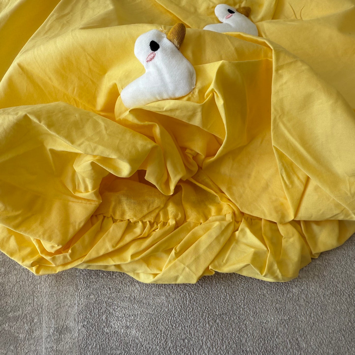 Geel jurkje met meeuwen