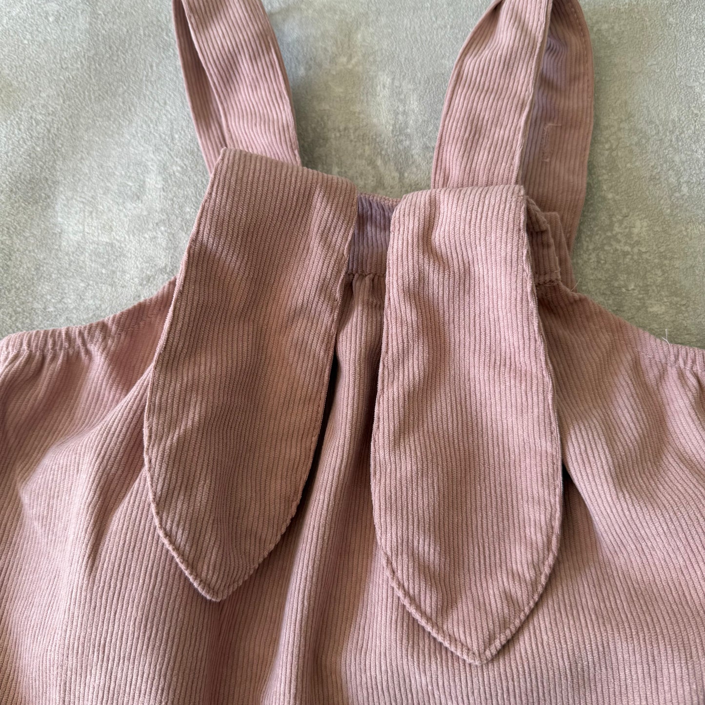 Roze jurk met konijntje