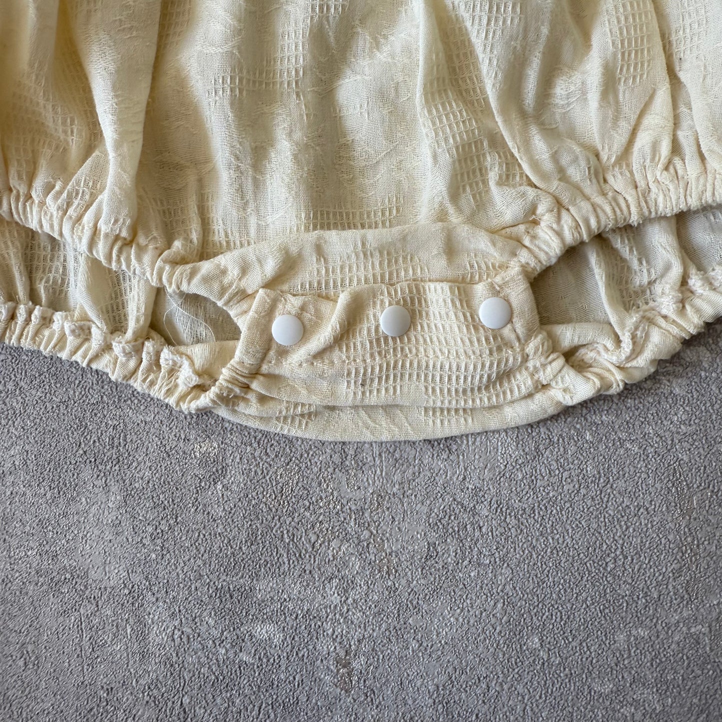 Romper met madeliefjes