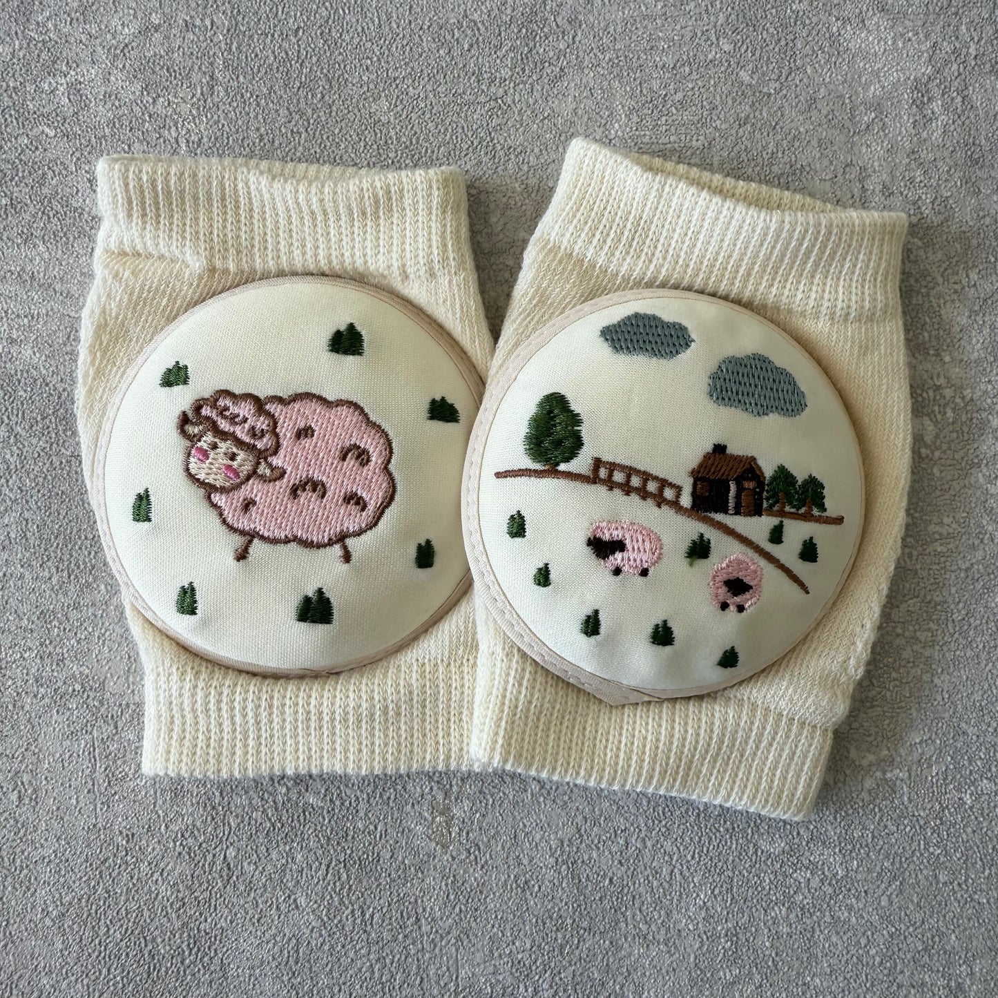 Kniebeschermers schaap