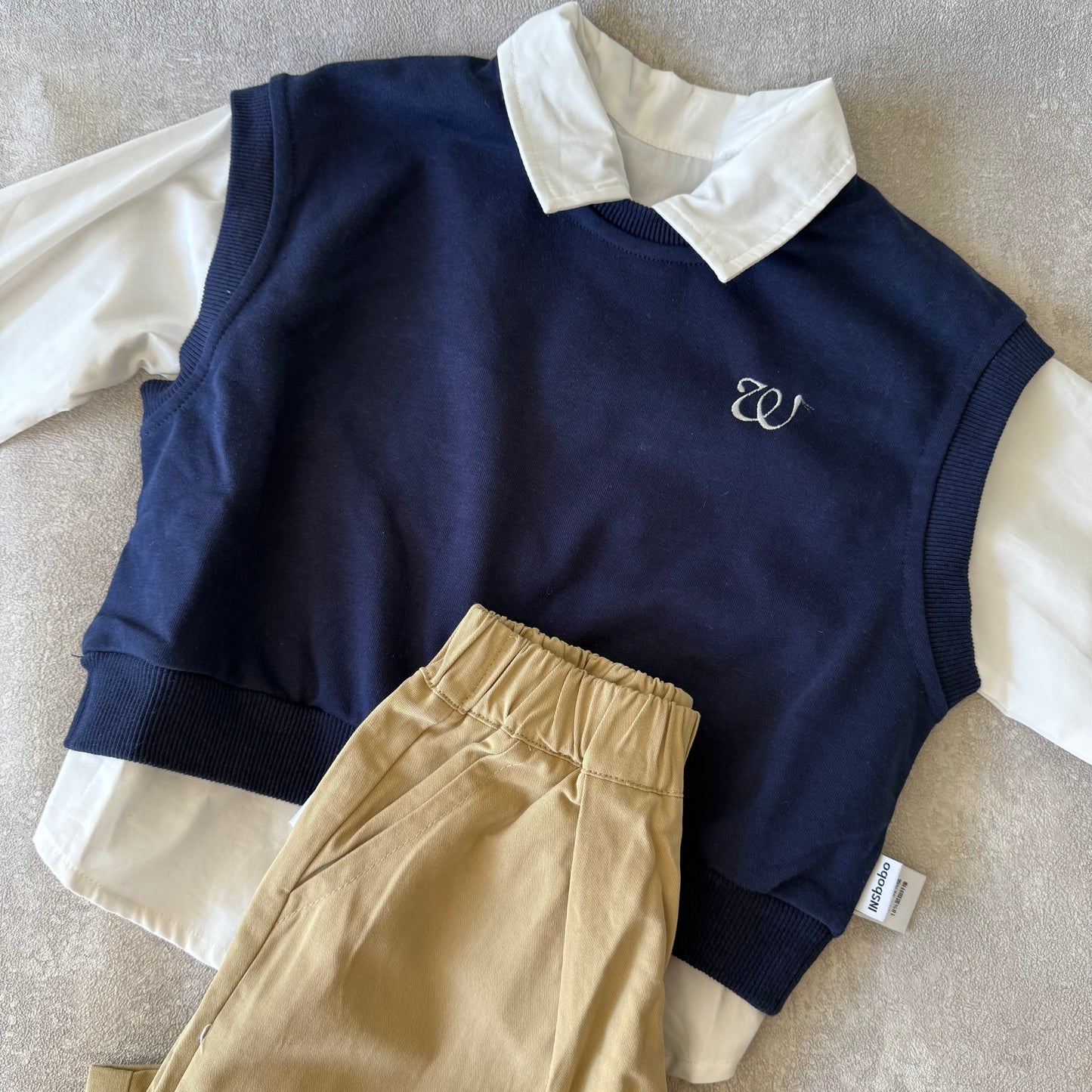 Set met broek, shirt en vest